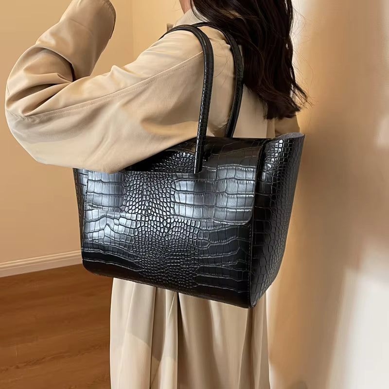 Kožená shopper taška Jessica s ražbou