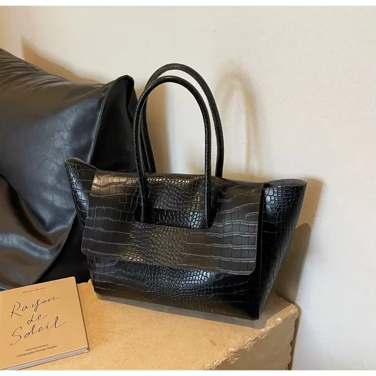 Kožená shopper taška Jessica s ražbou