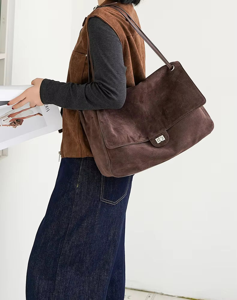 Matná semišová crossbody taška Ruth