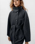 Arielle kabát s vysokým límcem a dlouhým páskem