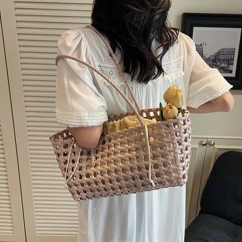 Claudia vyhloubený ramenní tote
