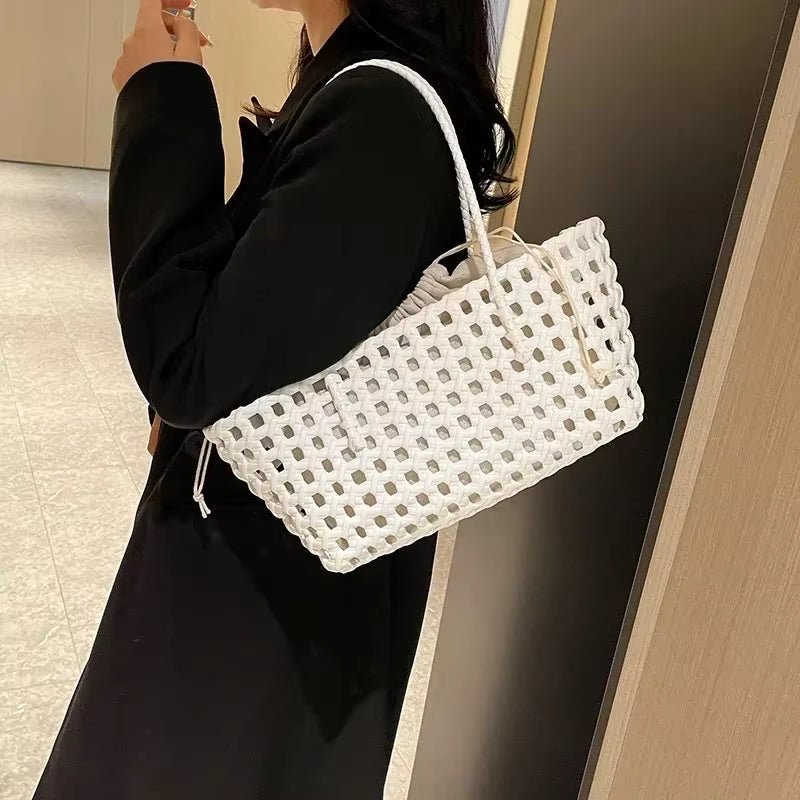 Claudia vyhloubený ramenní tote