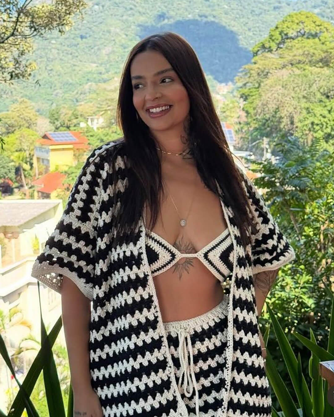 Bree pletený dvoudílný bikini set s barevnými bloky a kabátkem