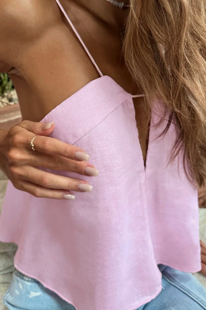 Loose crop top s průstřihy na ramínka