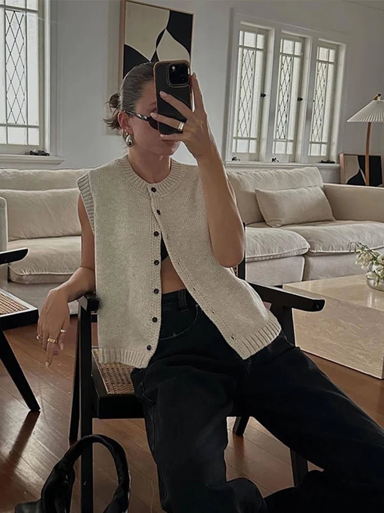 Tori pletená vesta s knoflíkovou légou
