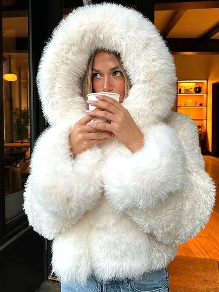 Cynthia bunda z umělé kožešiny