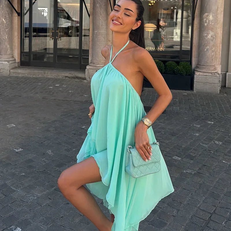 Sienna Splývavé Halter Mini Šaty
