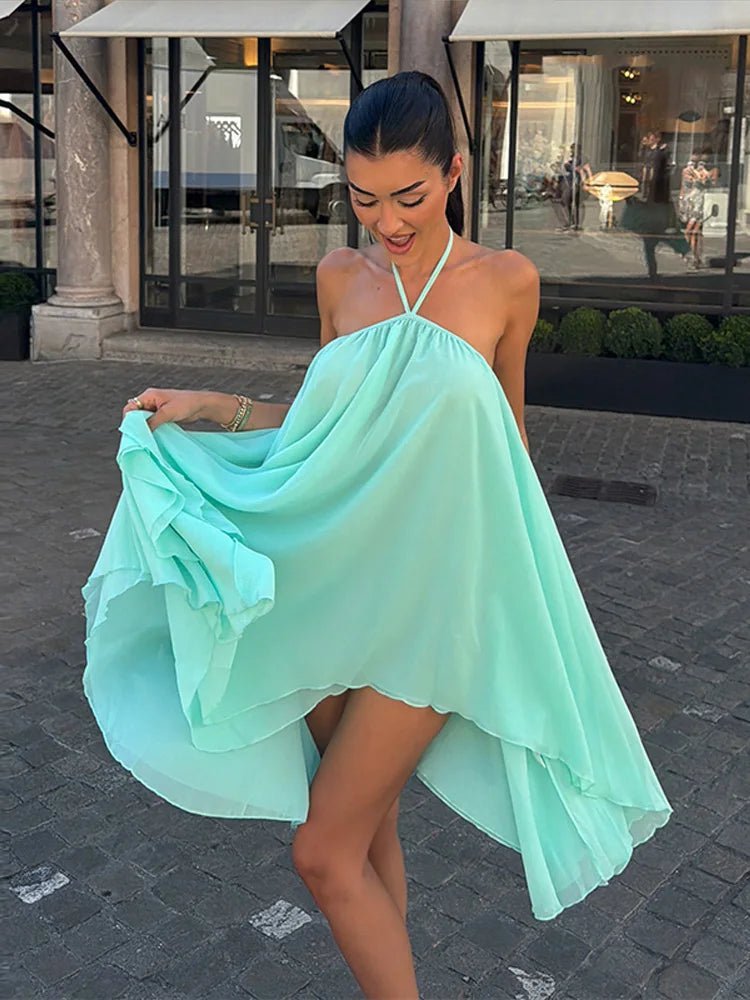 Sienna Splývavé Halter Mini Šaty