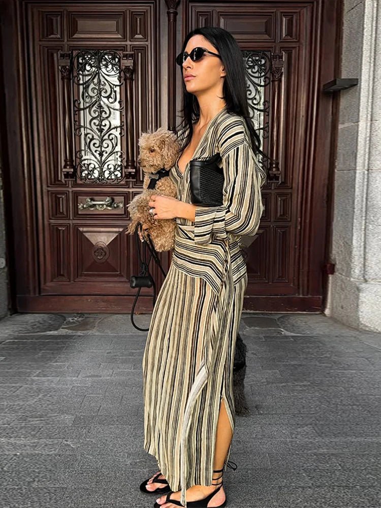 Amanda pruhované maxi šaty s výstřihem do V
