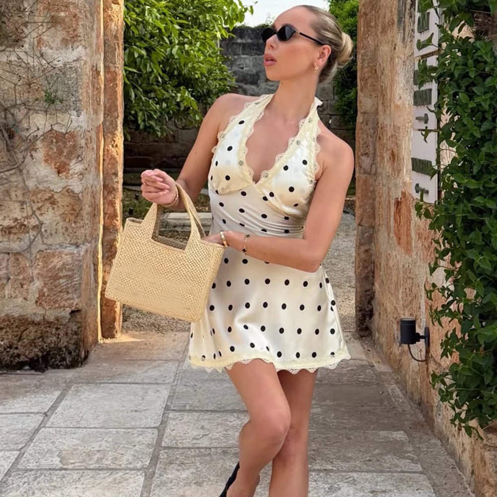 Minišaty Fiona z krajky bez zadního dílu