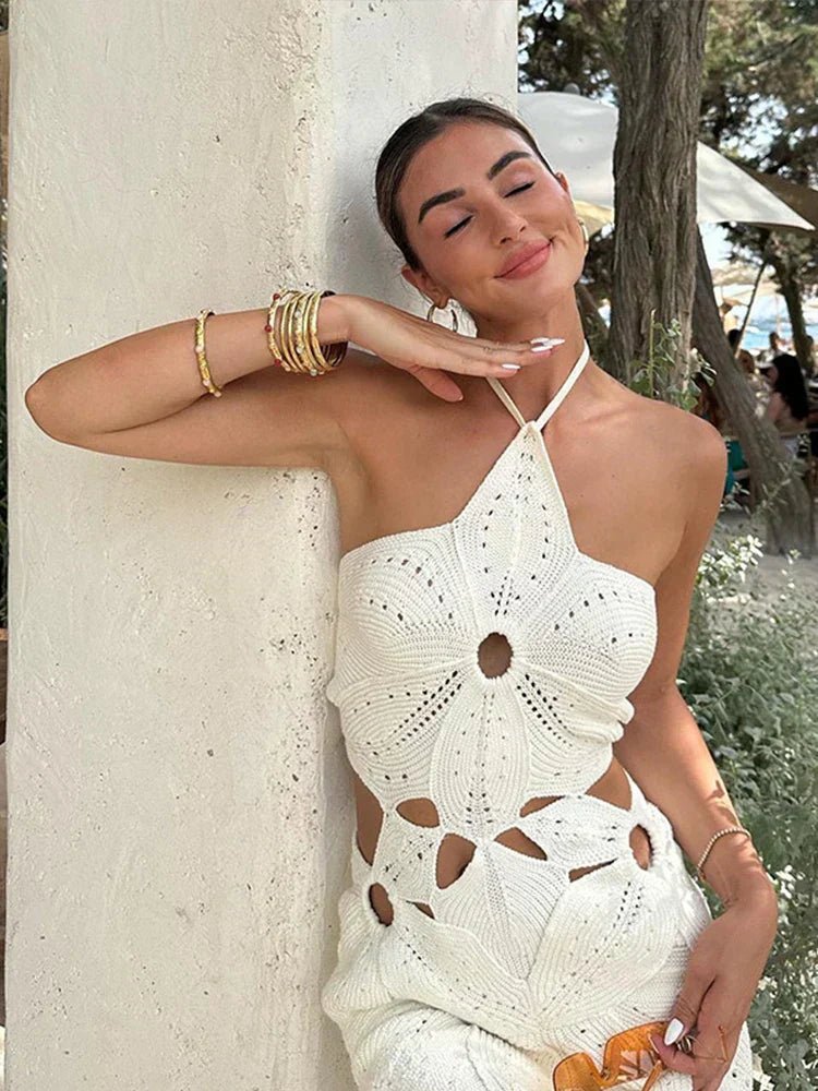 Háčkované mini šaty Celeste s halter výstřihem