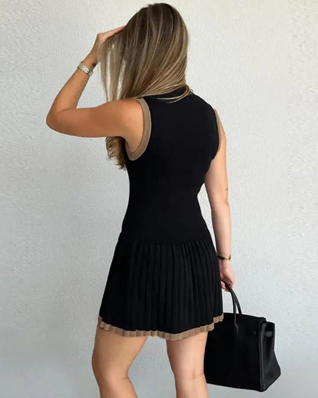 Alice šaty se sníženým pasem a kontrastním úpletem