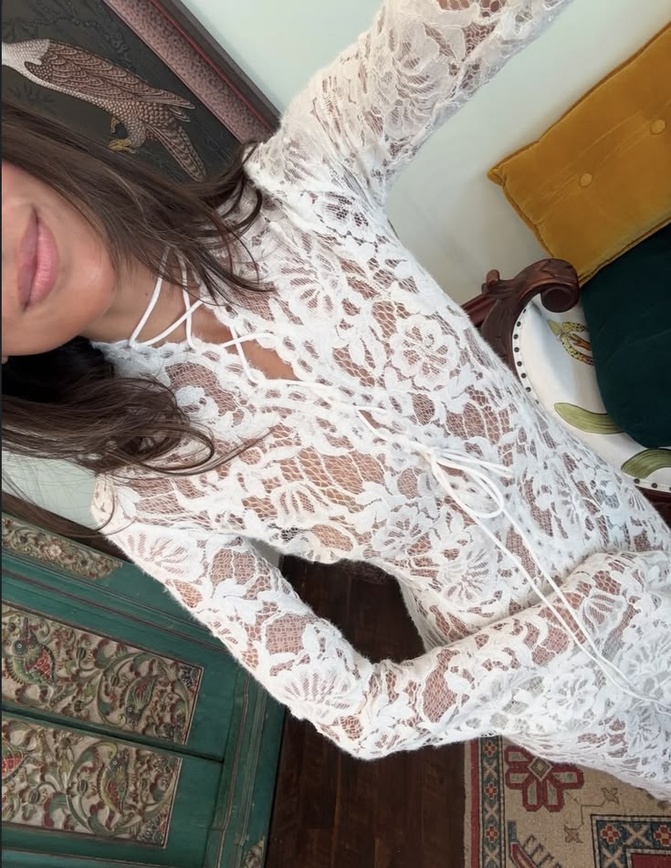 Rachel francouzské krajkové šaty s mašlí
