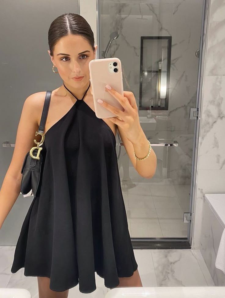 Sienna odhalené záda halter mini šaty