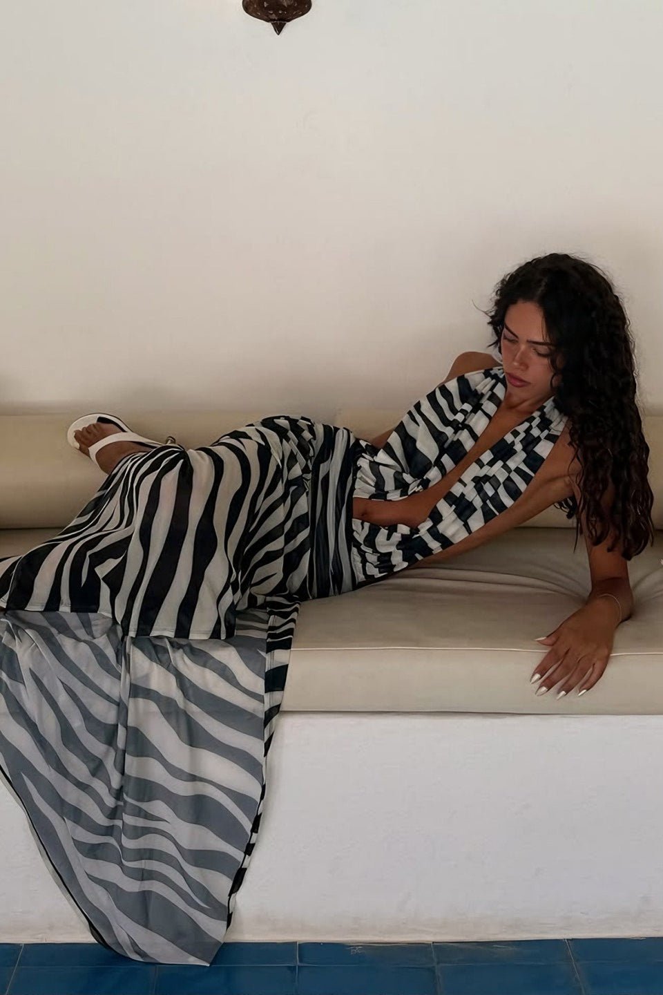 Šaty Sara Zebra Cutout Maxi