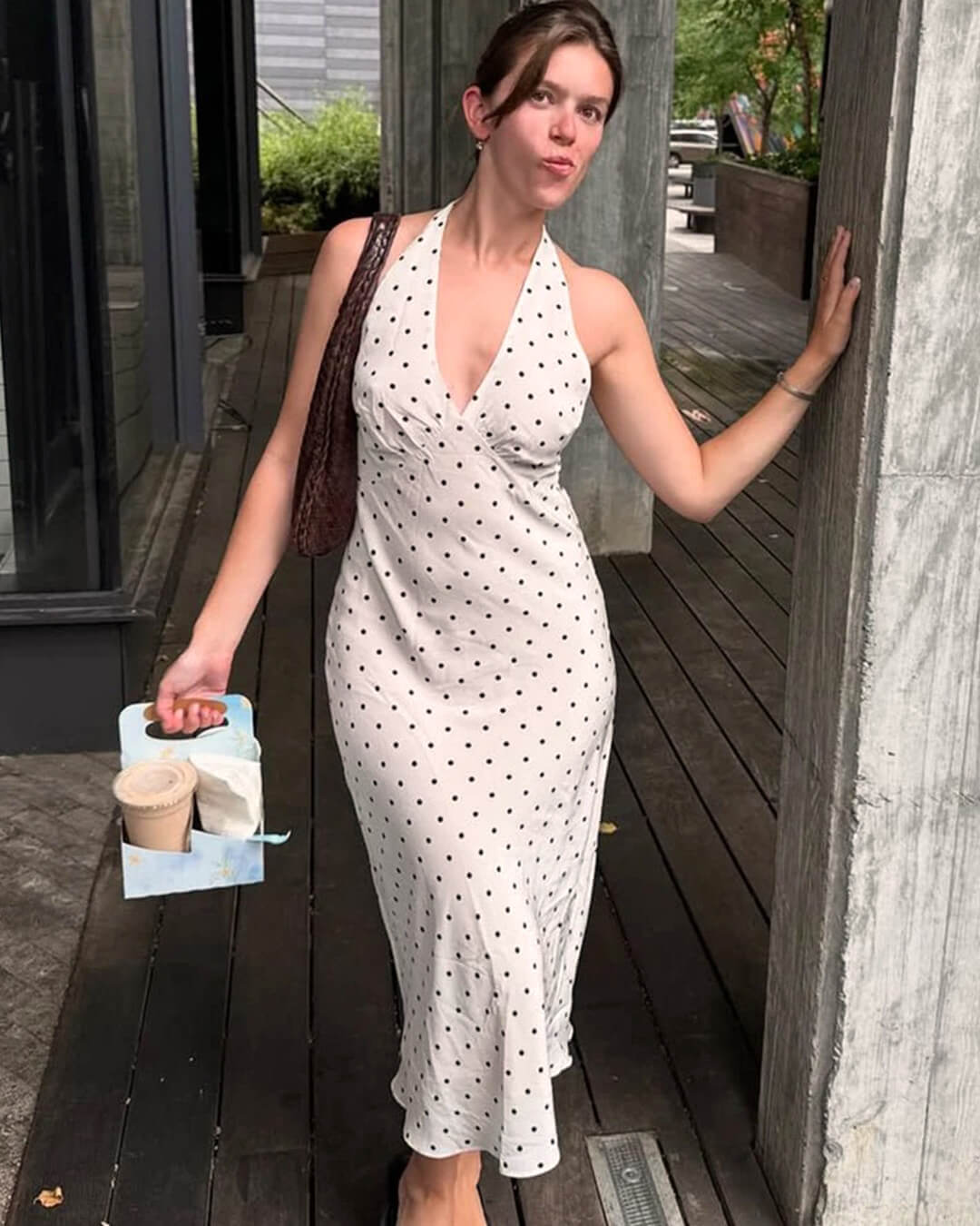 Maxi šaty Bianca s puntíky a halter límečkem