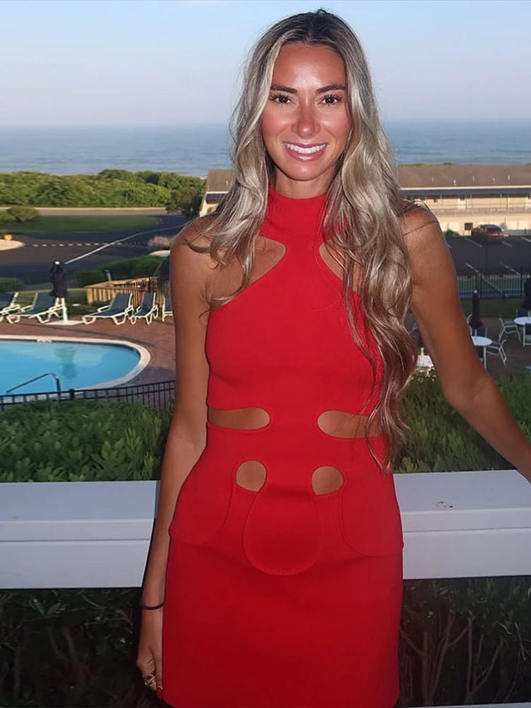 Gisele minišaty s holými rameny a zavazováním za krk