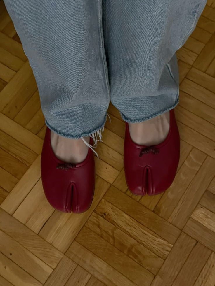 Elizabeth baleríny s rozdělenou špičkou