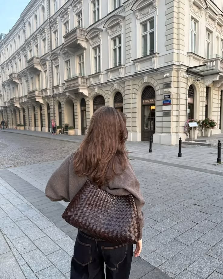 Marissa veganská kožená tkaná kabelka střední