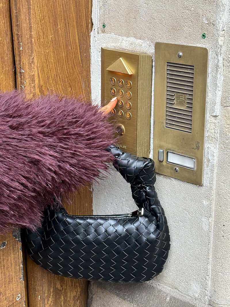 Mini tkaná kabelka
