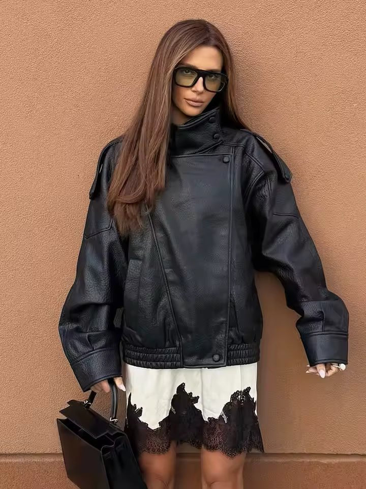Asymetrická bunda Elena s kapsami na knoflíky