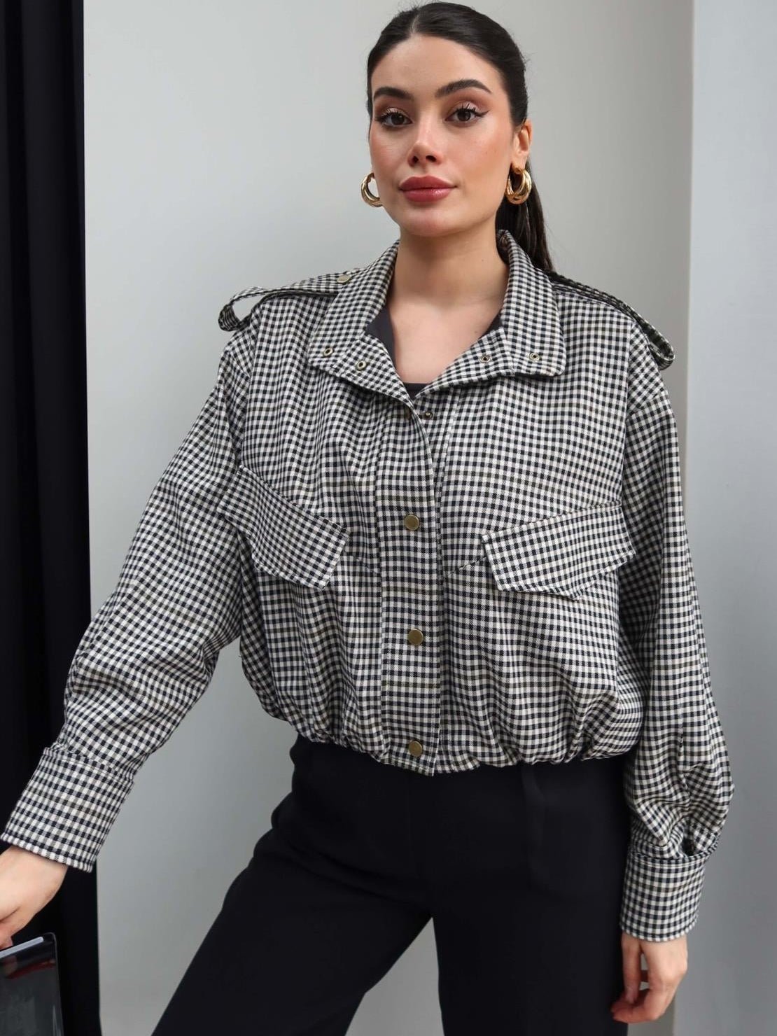 Emma bomber bunda s vysokým límcem a kostkou