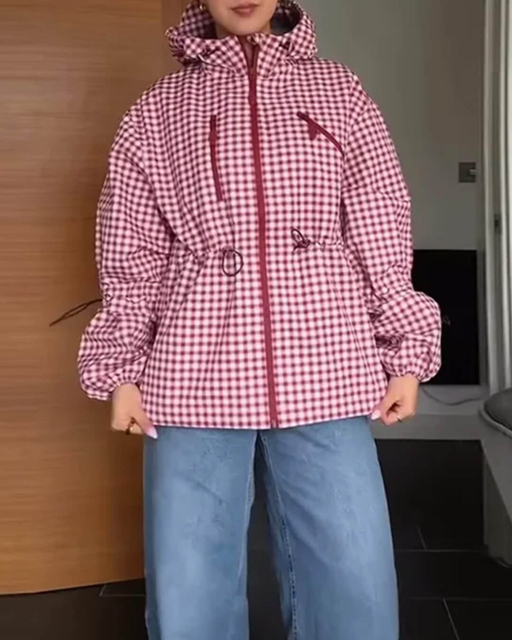 Lola károvaný trenč s kapucí