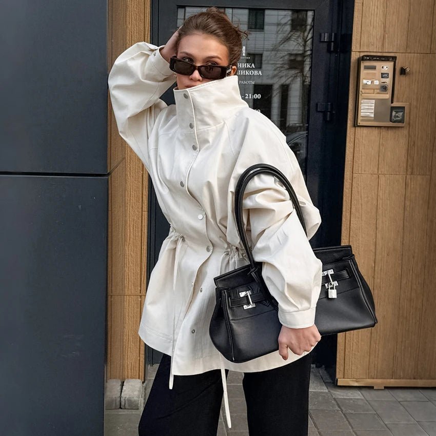 Rebecca větrovka s kontrastním límcem