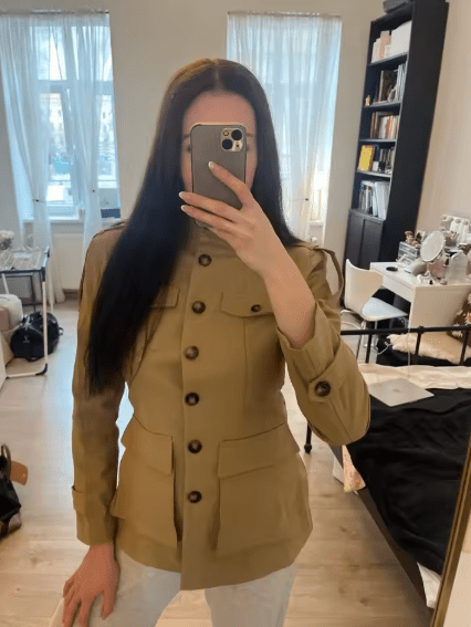 Rebecca střihaná bunda se stojacím límcem