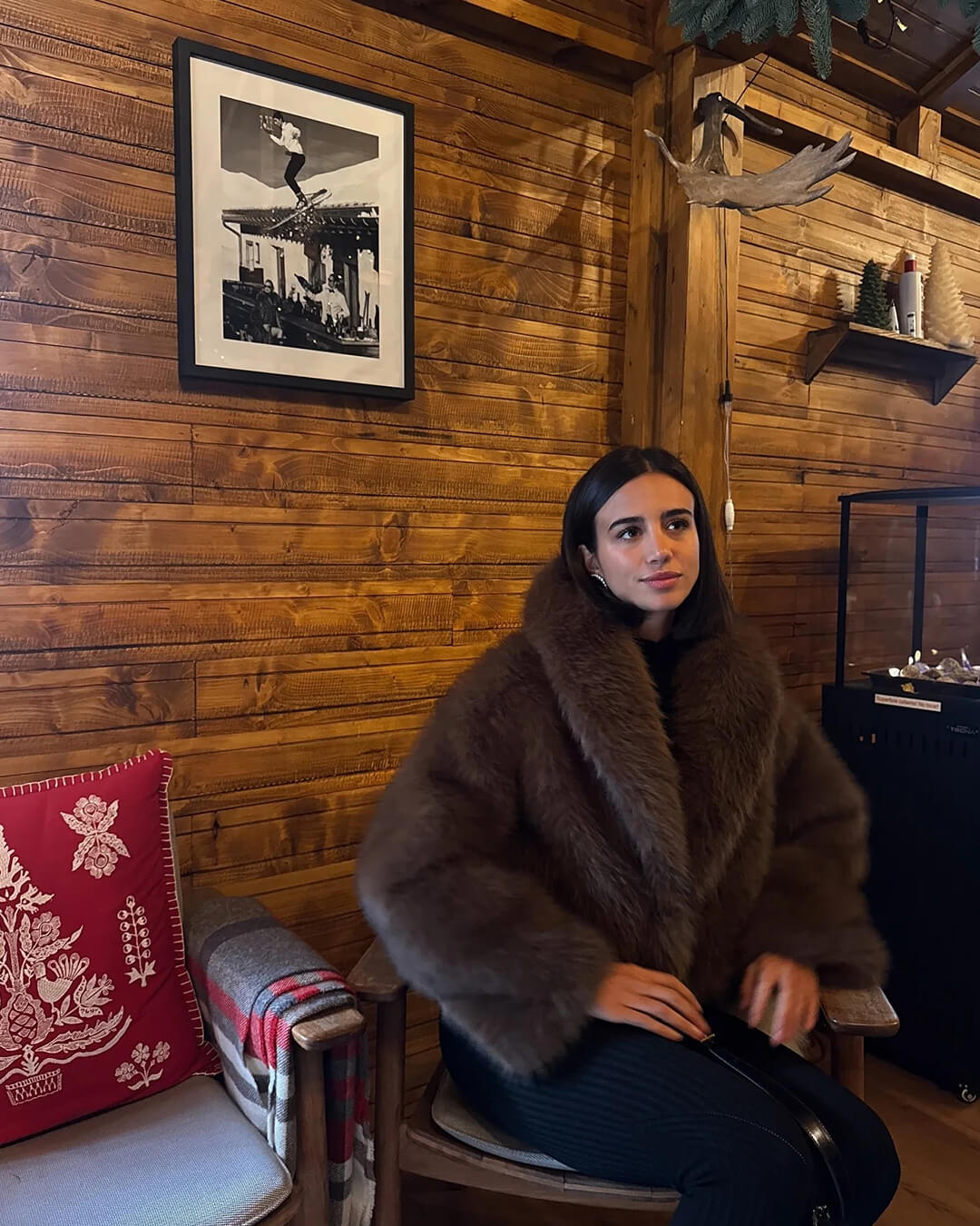 Elsa krátký kabát z umělé kožešiny