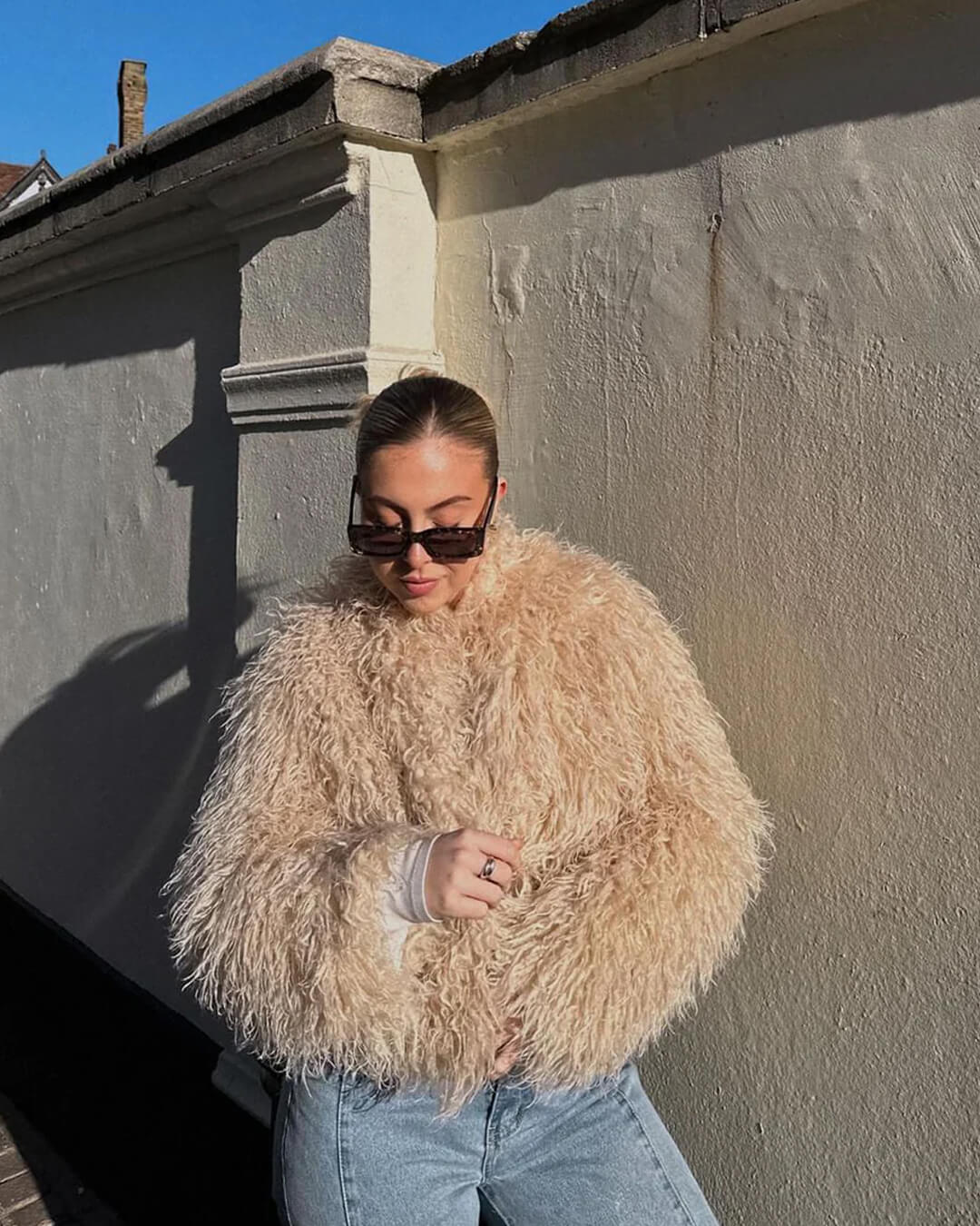 Elsie nadýchaný zkrácený kabát z umělé kožešiny