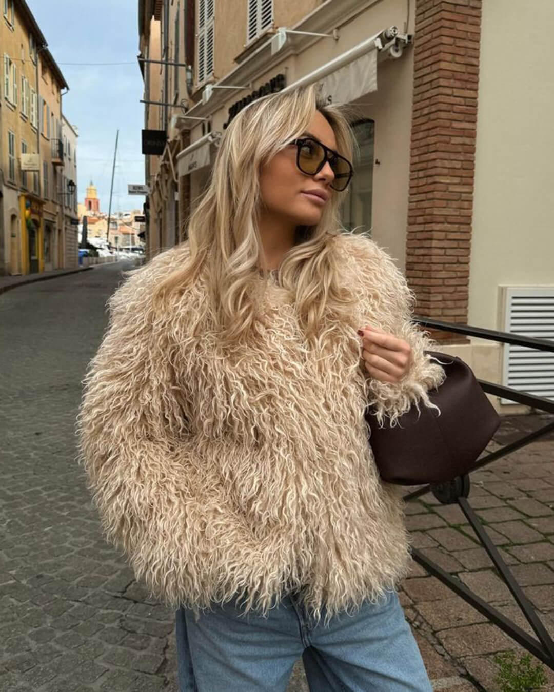 Elsie nadýchaný zkrácený kabát z umělé kožešiny