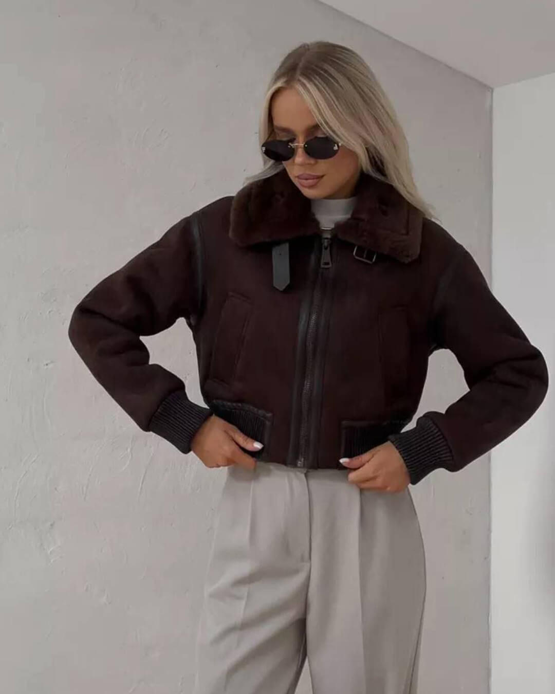 Krátká bomber bunda z semiše Esme