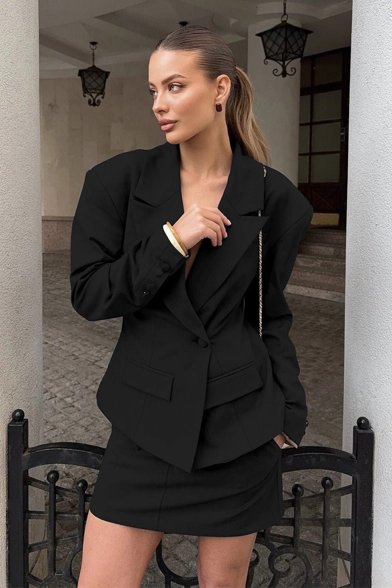 Janna sako na jeden knoflík se šálovým límcem