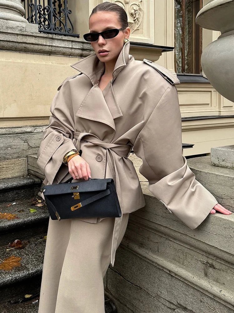 Leizel bunda se stojáčkem a šněrováním