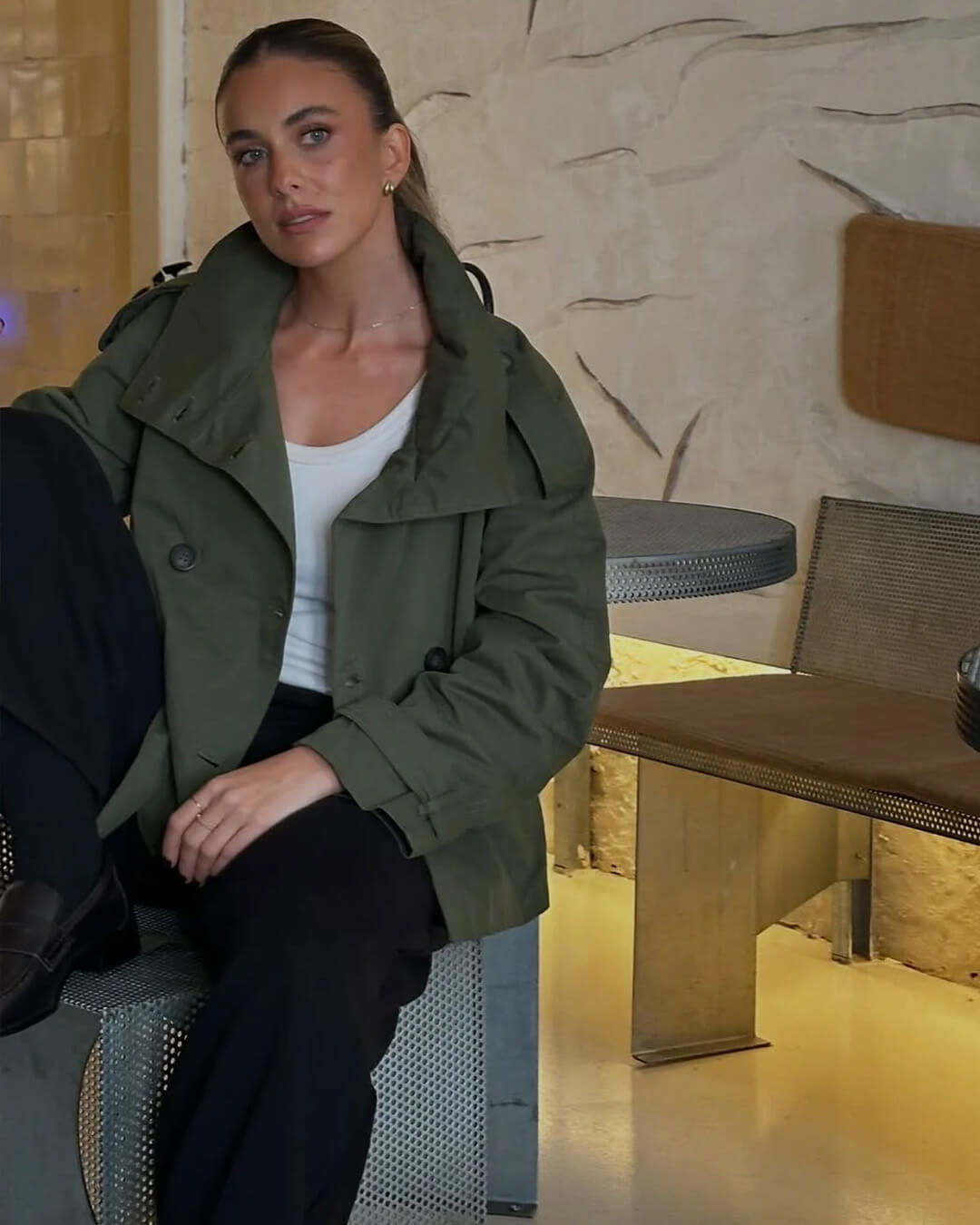 Thea krátký trenčkot s páskem