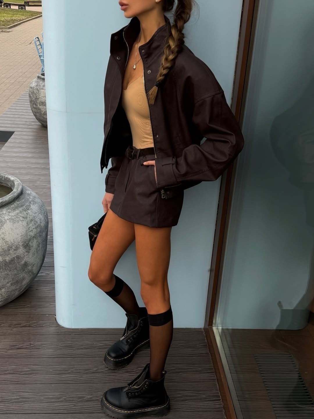 Lara semišový krátký kabát a minisukňový set
