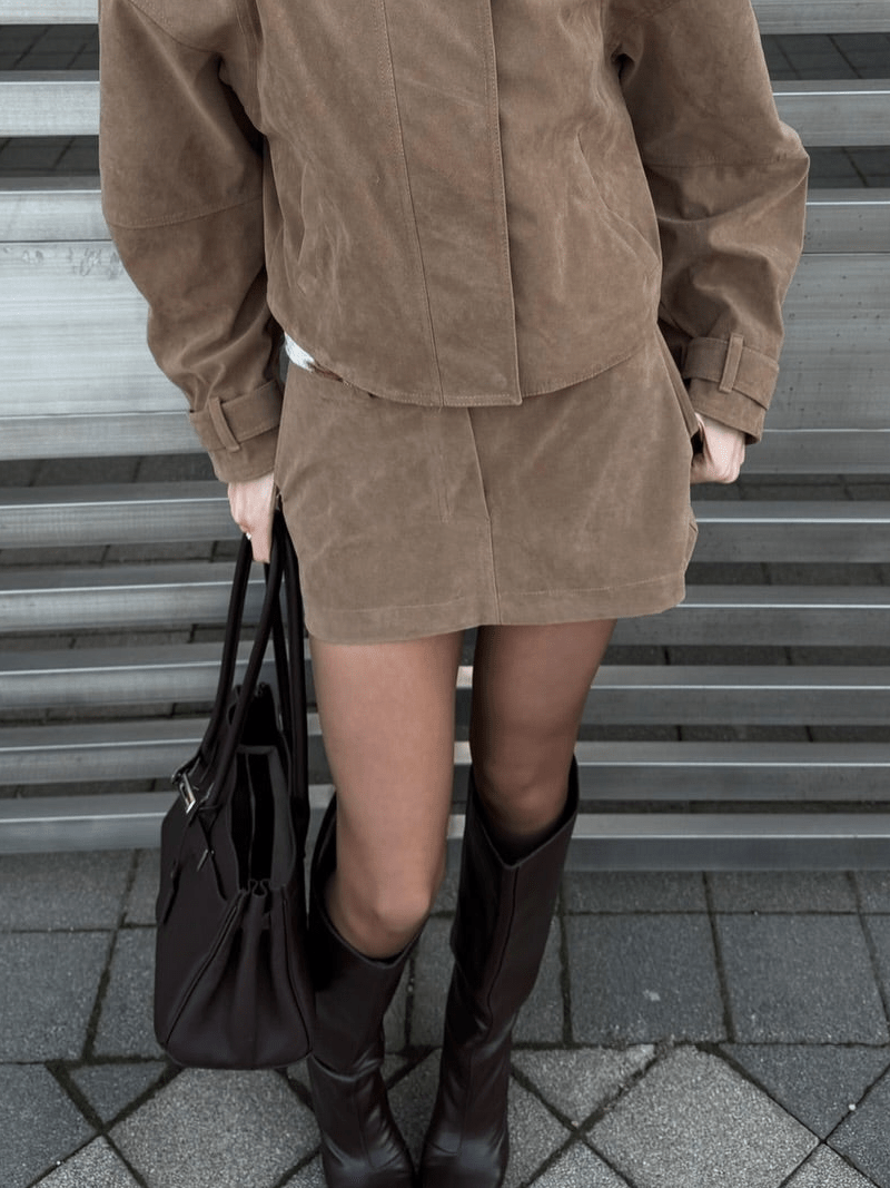 Lara semišový krátký kabát a minisukňový set