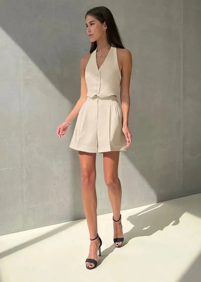 Bianca upravený halterový vesta a šortkový set