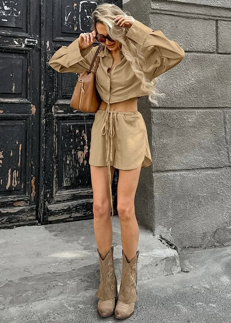 Set Gabrielle, zkrácená košile & šortky se stahovací šňůrkou