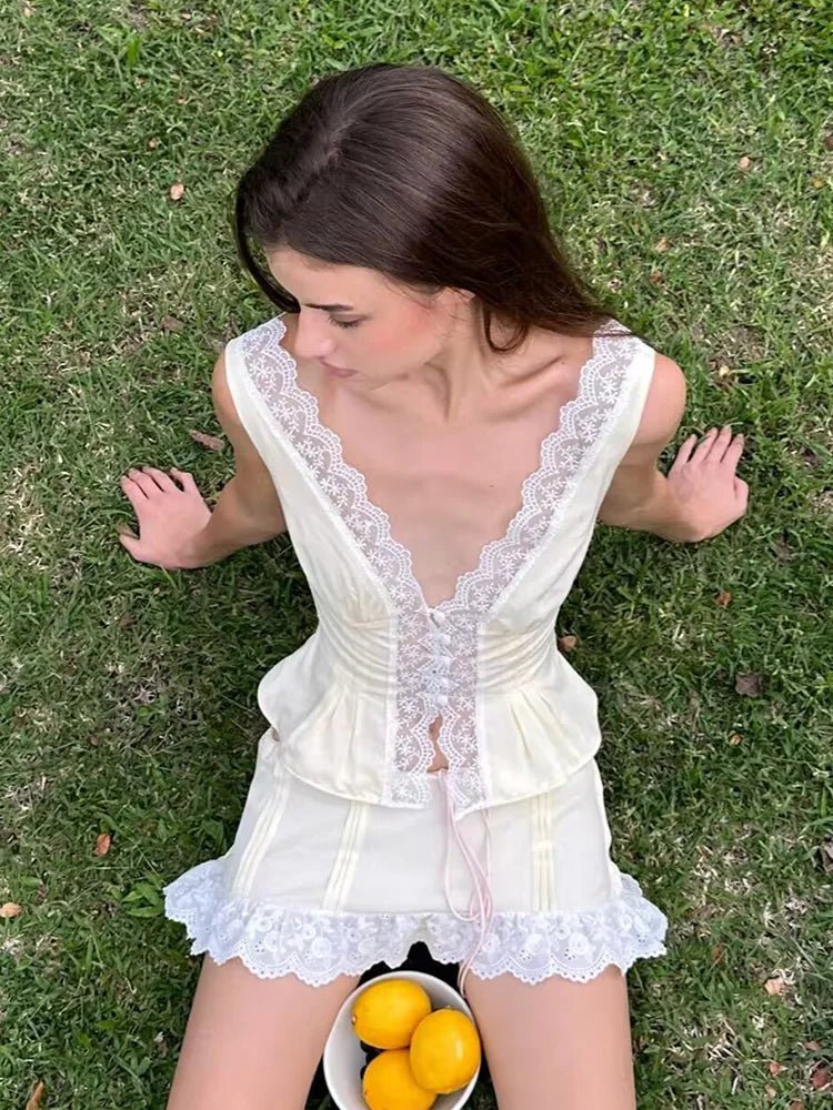 Klarissa set: mini sukně s krajkovým lemem