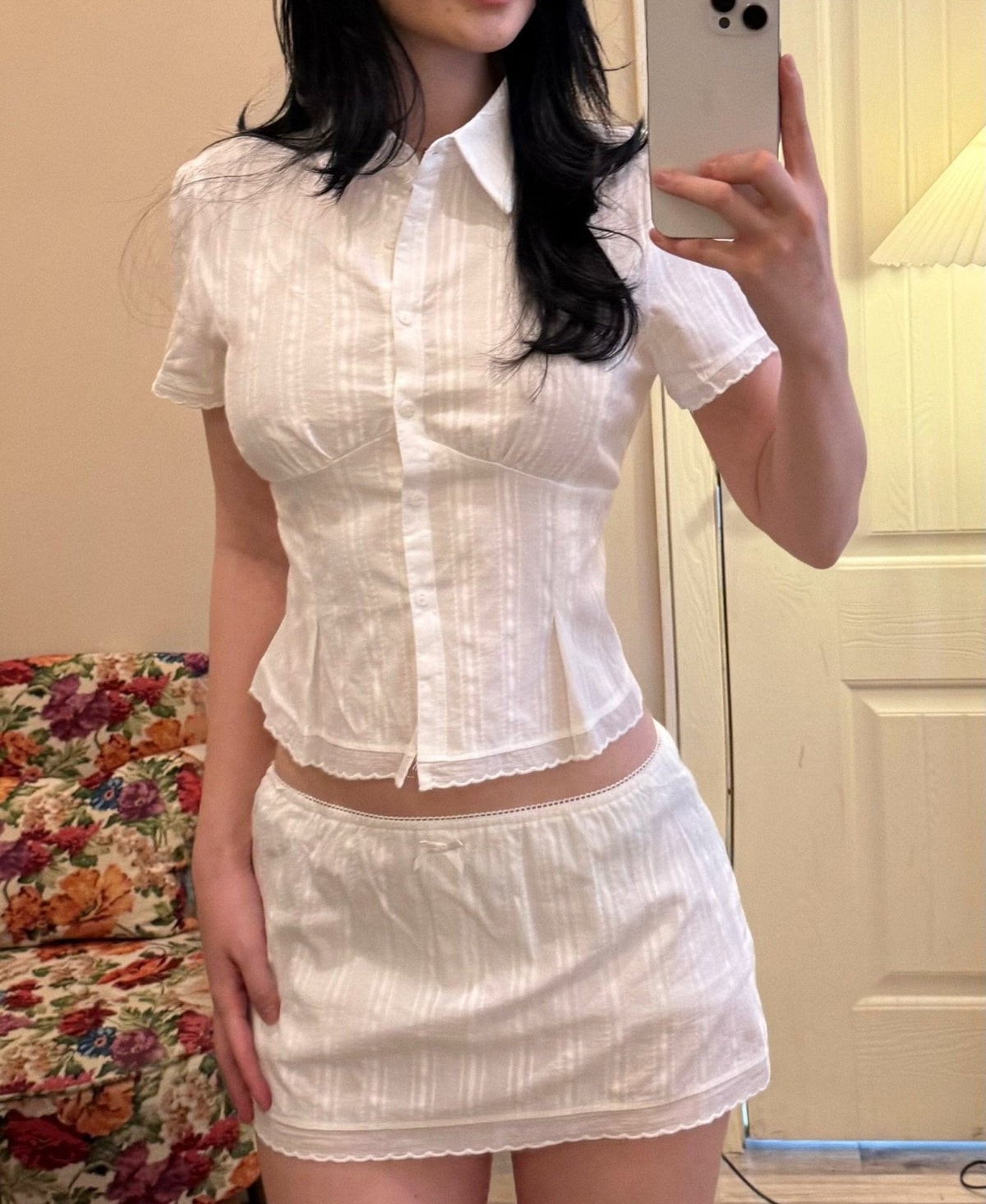 Souprava Brianna: zkrácený přiléhavý skort