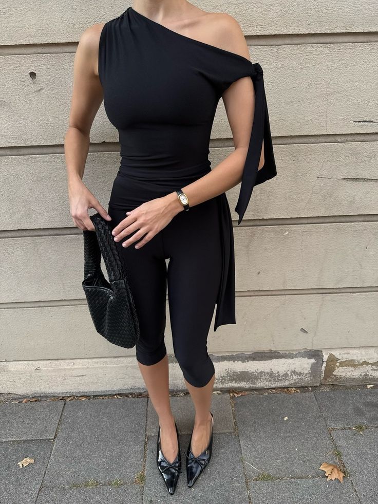 Caroline asymetrický komplet se zavázáním