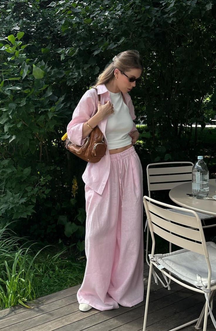 Ivanna volná halenka a kalhoty s širokými nohavicemi