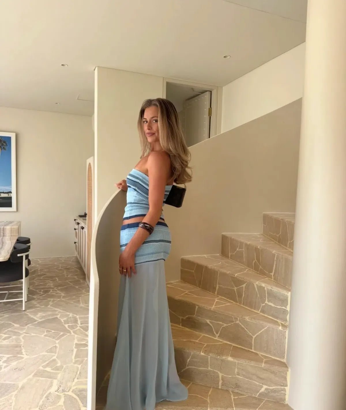 Set Miriam: pruhovaný bandeau top a průsvitná sukně