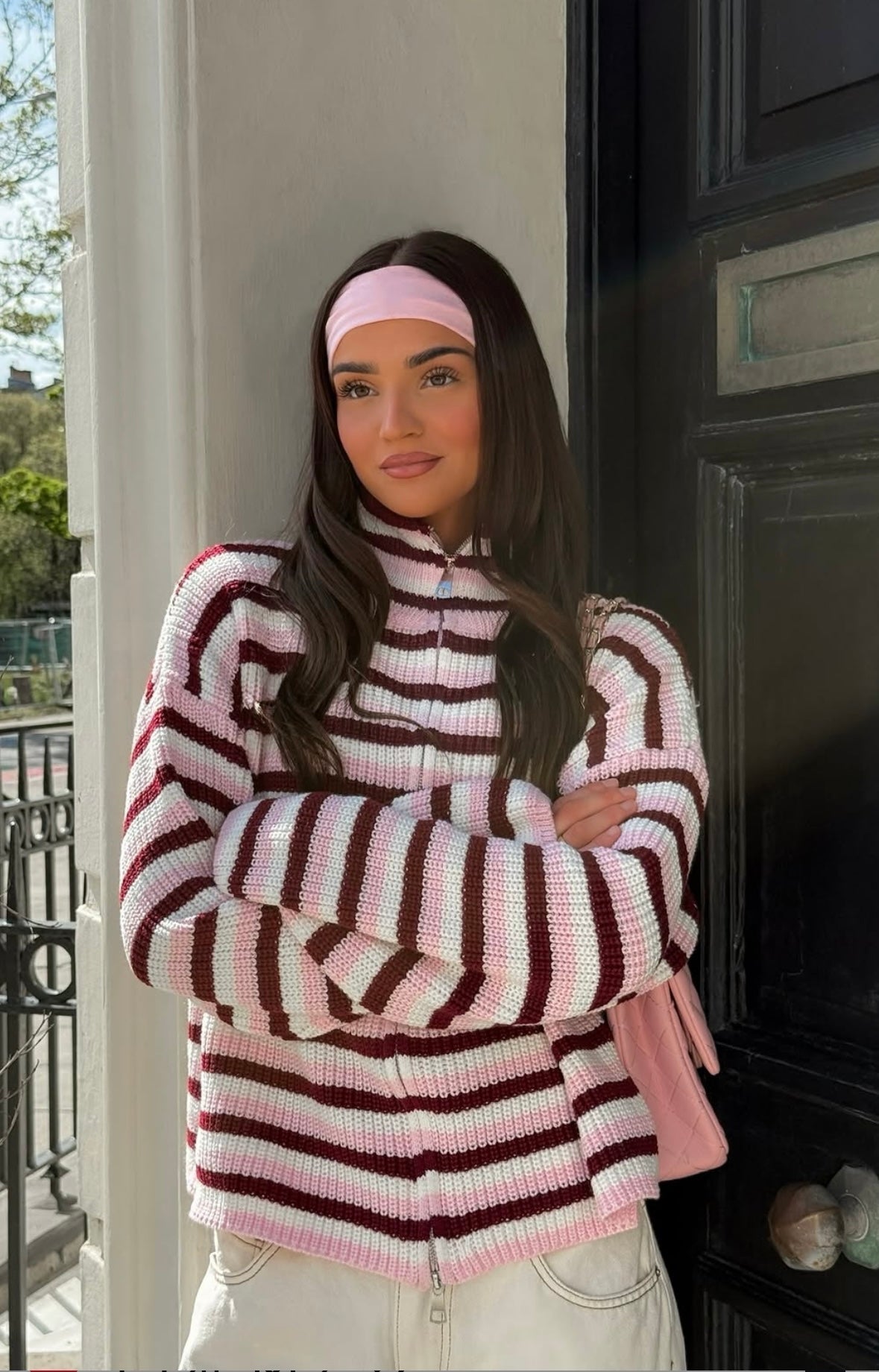 Nora oversized pruhovaný svetr se zipem