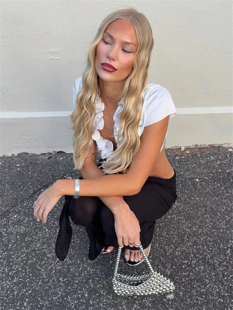 Krátký top Bianca s volány a šněrováním