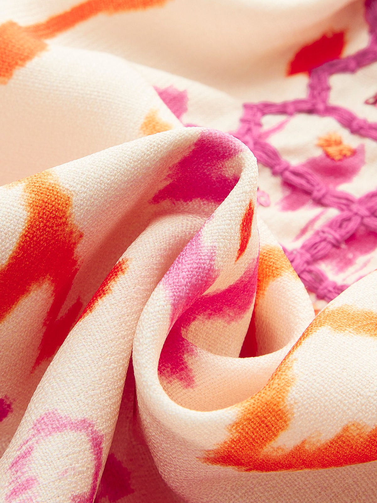 Agrafena vyšívaný boho top na ramínka s třásňovým zavazováním