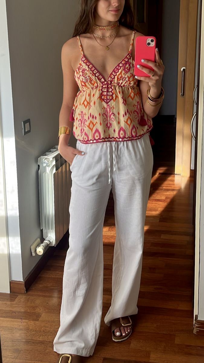 Agrafena vyšívaný boho top na ramínka s třásňovým zavazováním