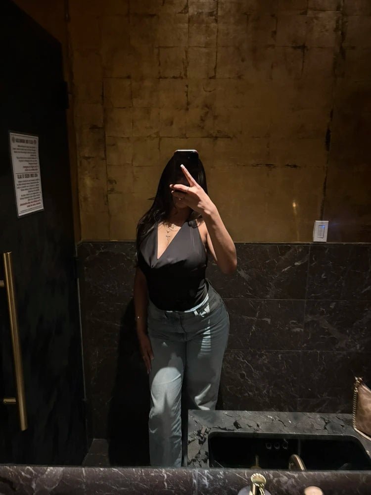 Jeriza halter top s hlubokým výstřihem